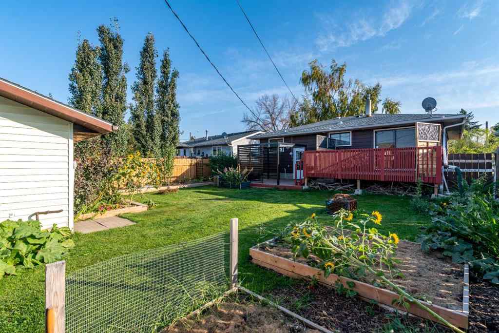 MLS® A2257157 - 5704 51 Street  in West Lloydminster Lloydminster, Residential