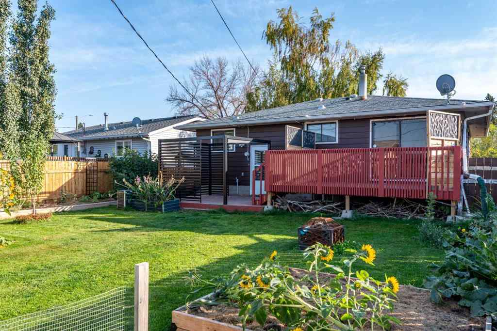 MLS® A2257157 - 5704 51 Street  in West Lloydminster Lloydminster, Residential