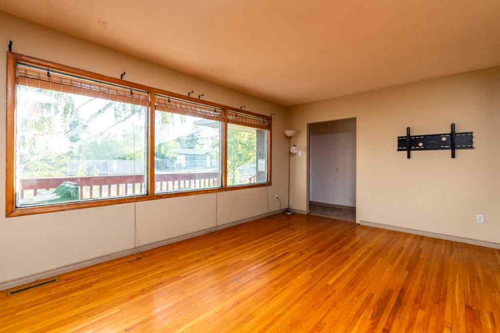 MLS® A2257157 - 5704 51 Street  in West Lloydminster Lloydminster, Residential