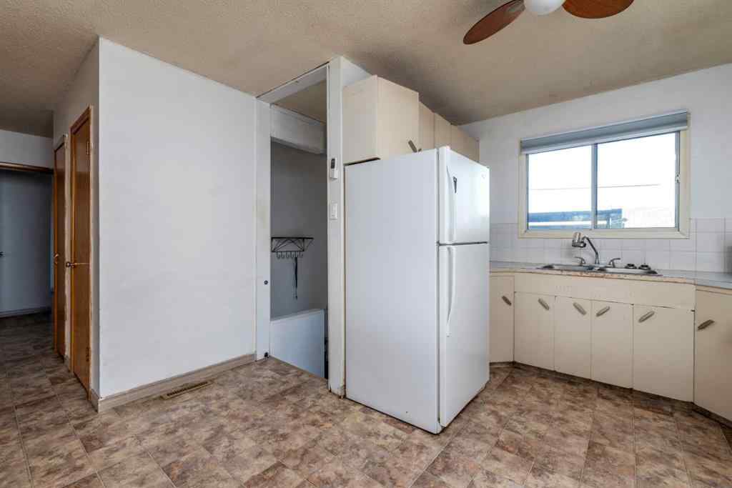 MLS® A2257157 - 5704 51 Street  in West Lloydminster Lloydminster, Residential