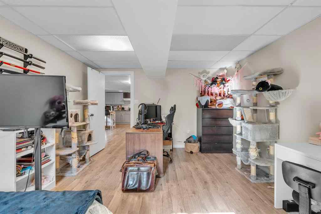 MLS® A2257158 - 28 Hilton Avenue NW in Highwood Calgary, Residential