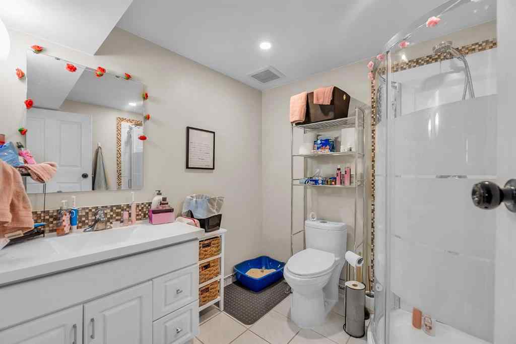 MLS® A2257158 - 28 Hilton Avenue NW in Highwood Calgary, Residential