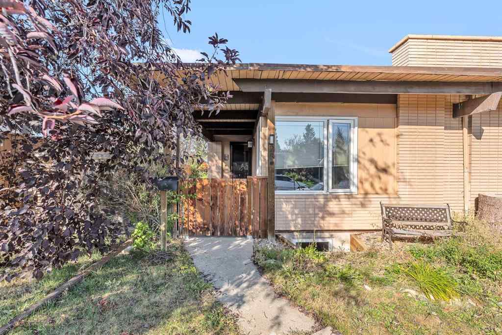 MLS® A2257158 - 28 Hilton Avenue NW in Highwood Calgary, Residential