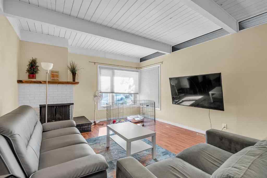 MLS® A2257158 - 28 Hilton Avenue NW in Highwood Calgary, Residential