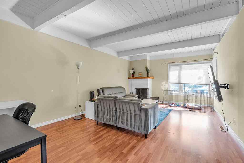 MLS® A2257158 - 28 Hilton Avenue NW in Highwood Calgary, Residential