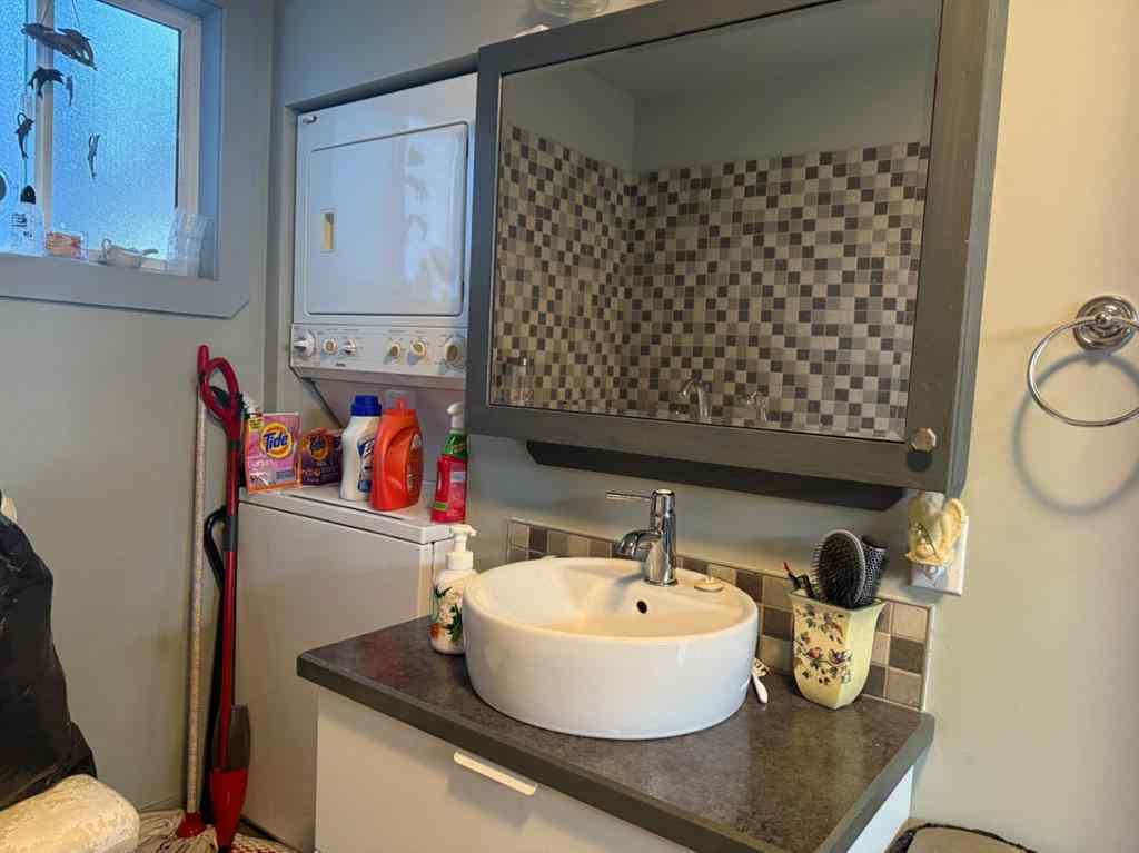 MLS® A2257161 - 690 3 Avenue W   in Downtown Drumheller, Residential