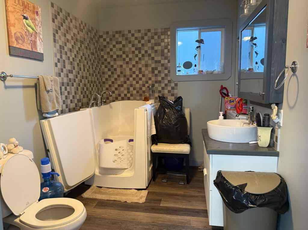 MLS® A2257161 - 690 3 Avenue W   in Downtown Drumheller, Residential