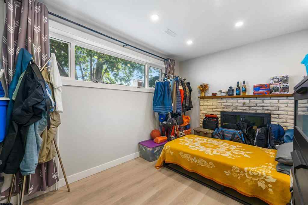 MLS® A2257165 - 7239 Hunterdale Road NW in Huntington Hills Calgary, Residential