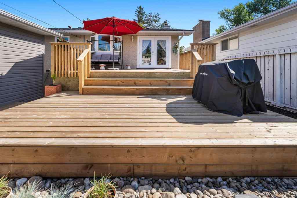 MLS® A2257165 - 7239 Hunterdale Road NW in Huntington Hills Calgary, Residential