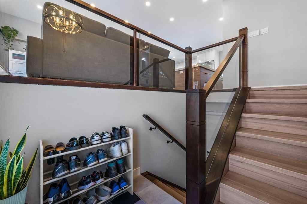 MLS® A2257165 - 7239 Hunterdale Road NW in Huntington Hills Calgary, Residential