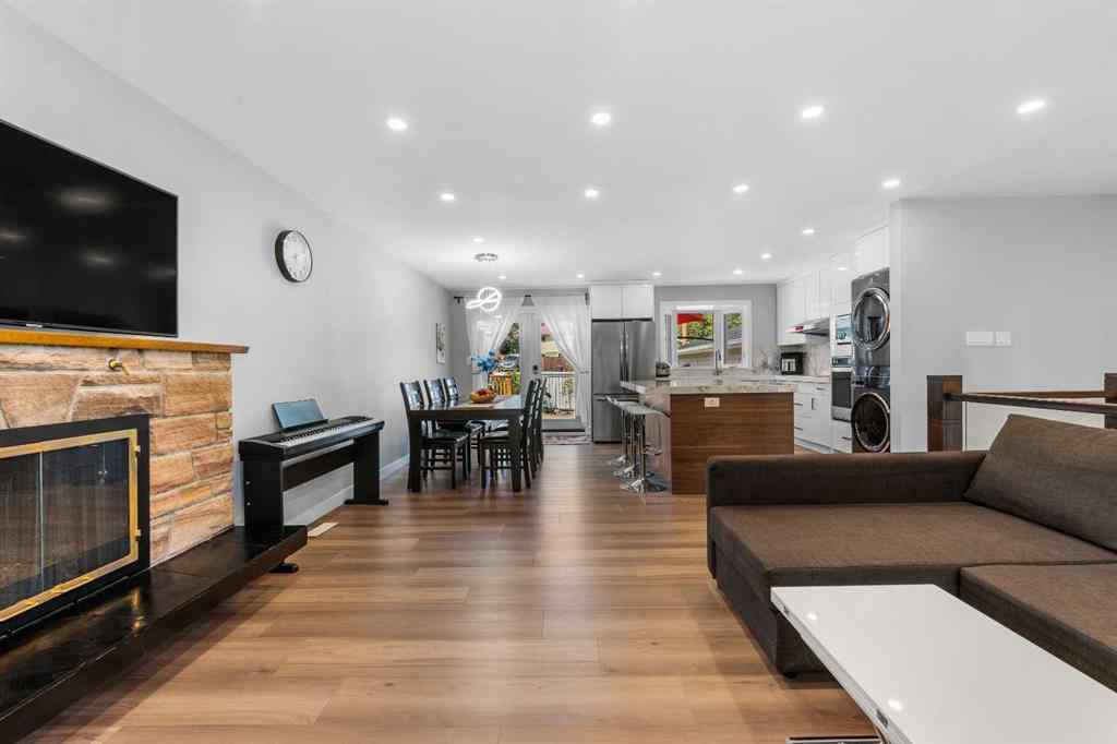 MLS® A2257165 - 7239 Hunterdale Road NW in Huntington Hills Calgary, Residential