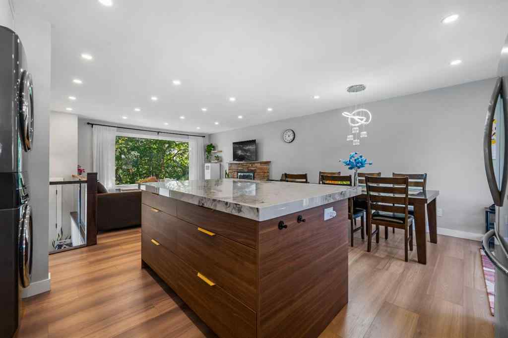 MLS® A2257165 - 7239 Hunterdale Road NW in Huntington Hills Calgary, Residential