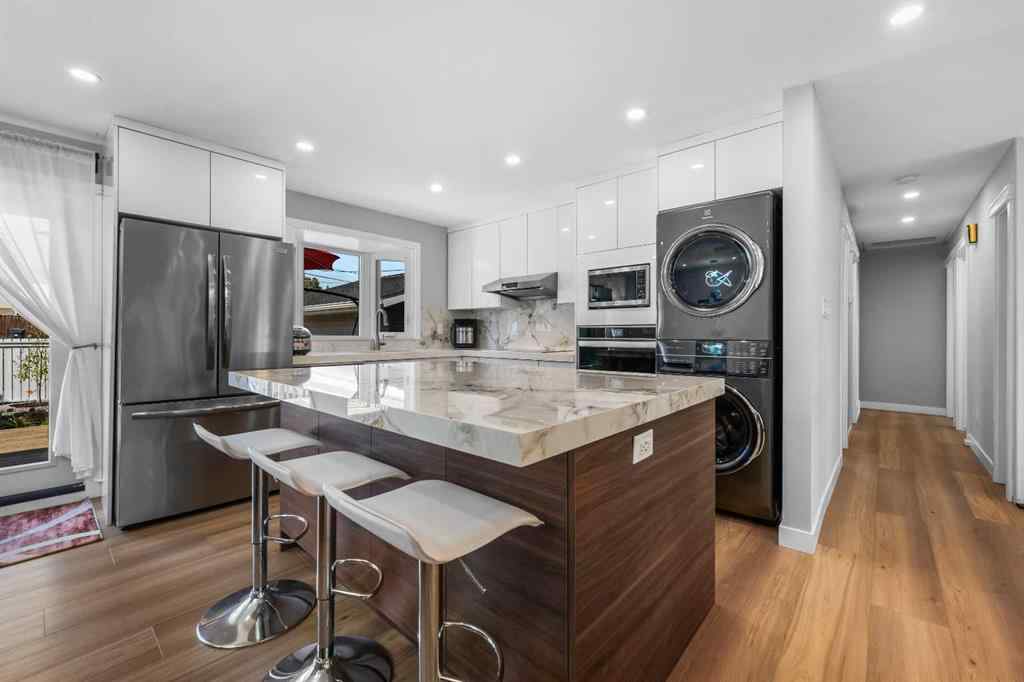MLS® A2257165 - 7239 Hunterdale Road NW in Huntington Hills Calgary, Residential