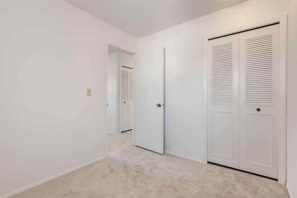 MLS® A2257169 - 5107 32 Avenue SW in Glenbrook Calgary, Residential