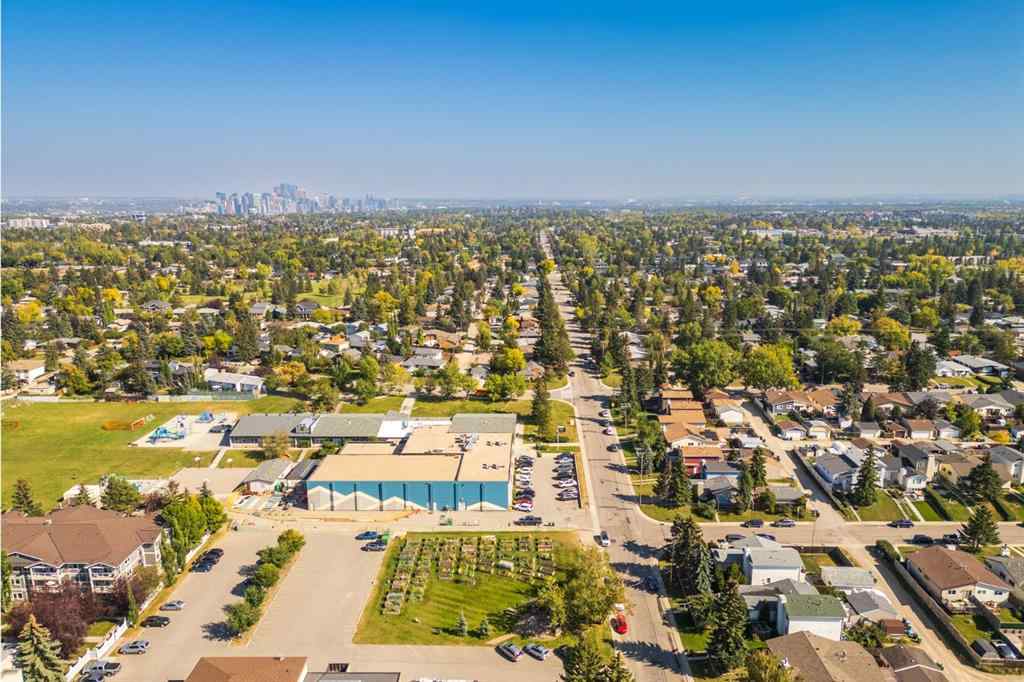 MLS® A2257169 - 5107 32 Avenue SW in Glenbrook Calgary, Residential