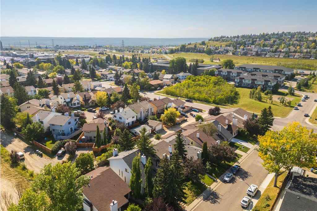MLS® A2257169 - 5107 32 Avenue SW in Glenbrook Calgary, Residential