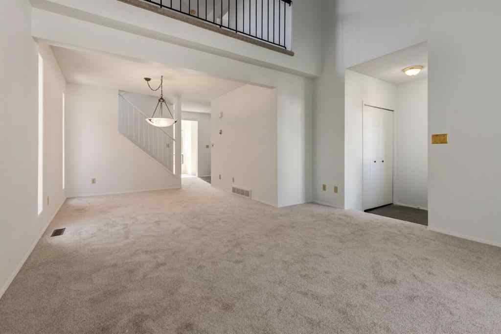 MLS® A2257169 - 5107 32 Avenue SW in Glenbrook Calgary, Residential