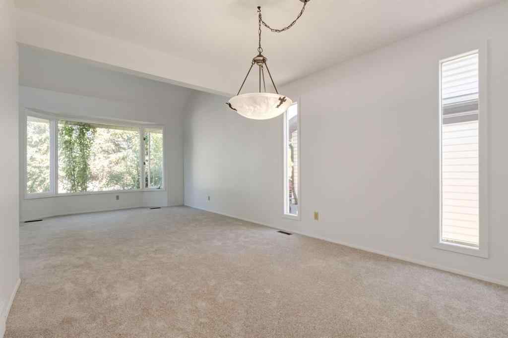 MLS® A2257169 - 5107 32 Avenue SW in Glenbrook Calgary, Residential