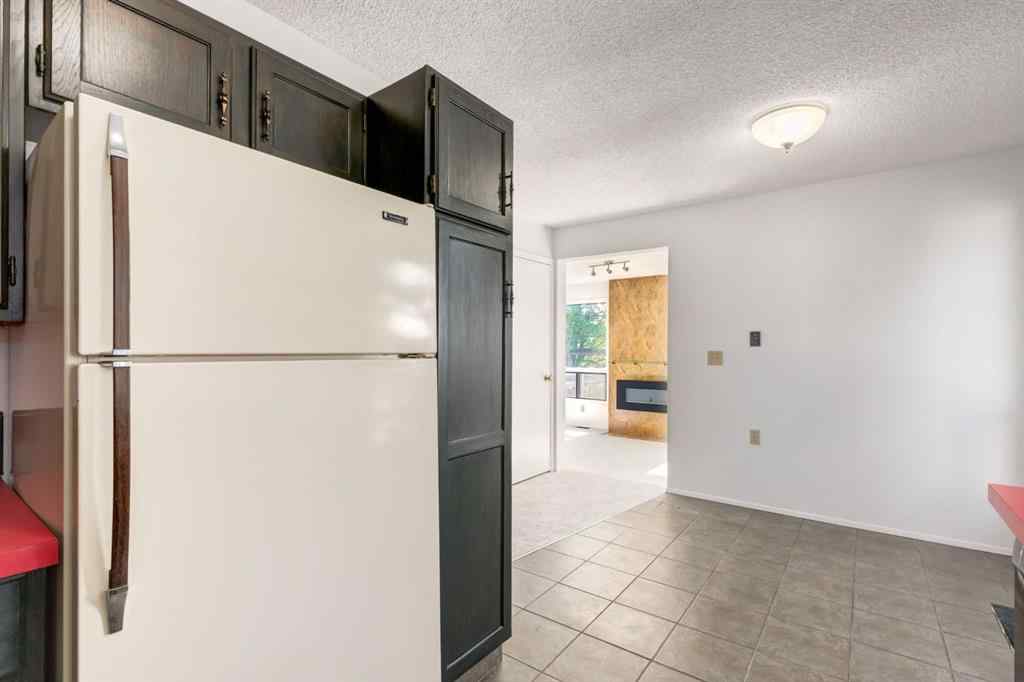 MLS® A2257169 - 5107 32 Avenue SW in Glenbrook Calgary, Residential