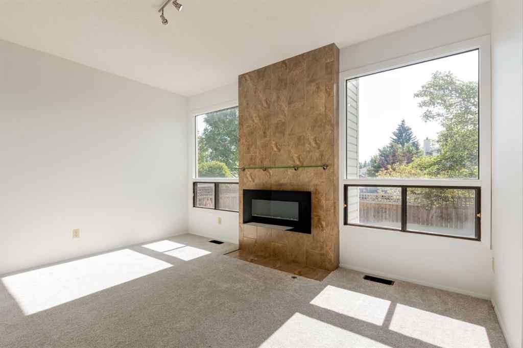 MLS® A2257169 - 5107 32 Avenue SW in Glenbrook Calgary, Residential