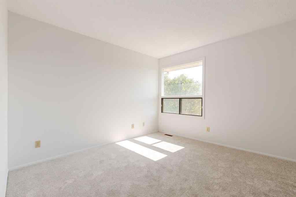 MLS® A2257169 - 5107 32 Avenue SW in Glenbrook Calgary, Residential