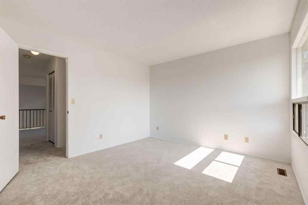 MLS® A2257169 - 5107 32 Avenue SW in Glenbrook Calgary, Residential