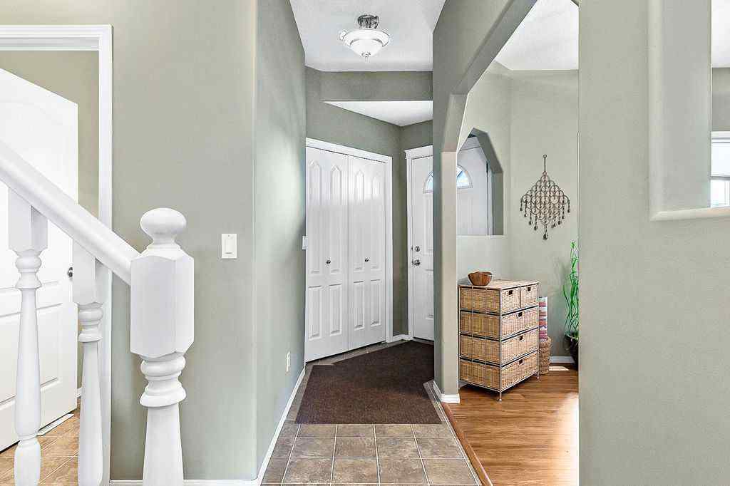 MLS® A2257172 - 83 Crystalridge Close  in Crystalridge Okotoks, Residential