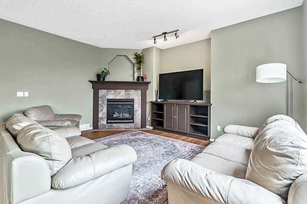 MLS® A2257172 - 83 Crystalridge Close  in Crystalridge Okotoks, Residential
