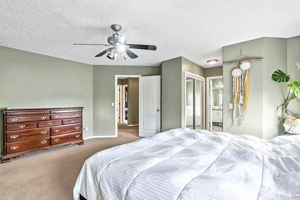 MLS® A2257172 - 83 Crystalridge Close  in Crystalridge Okotoks, Residential