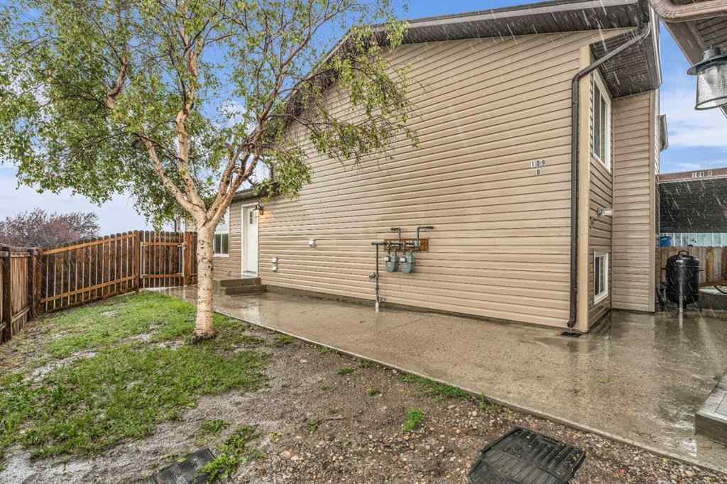 MLS® A2257173 - 109 Bedfield Court NE in Beddington Heights Calgary, Residential