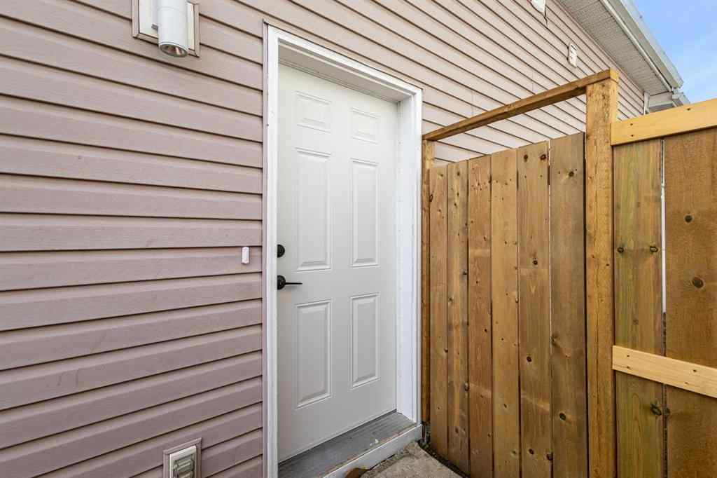 MLS® A2257181 - 13 Appleside Close SE in Applewood Park Calgary, Residential