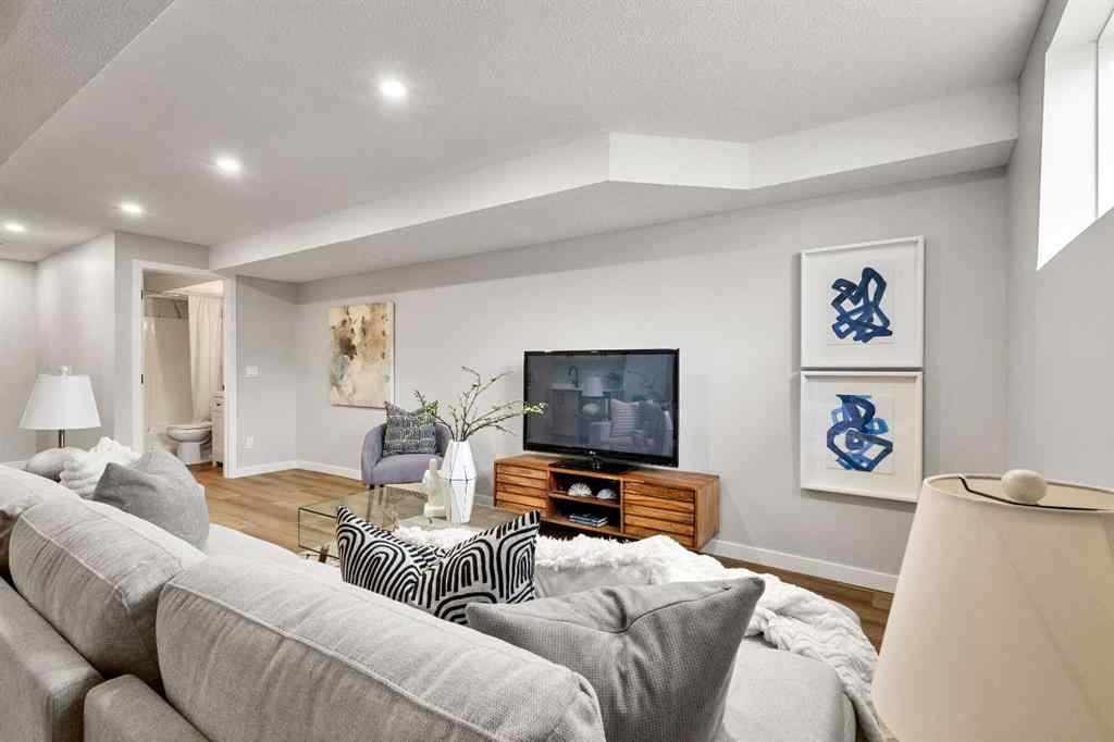 MLS® A2257181 - 13 Appleside Close SE in Applewood Park Calgary, Residential