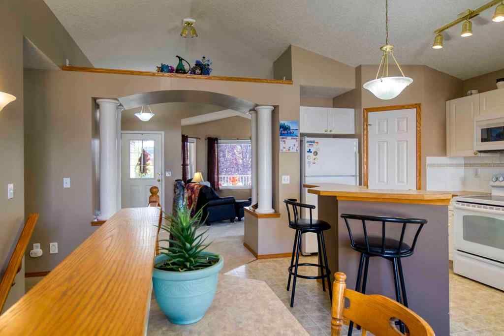 MLS® A2257185 - 161 West Lakeview Drive  in Lakeview Landing Chestermere, Residential