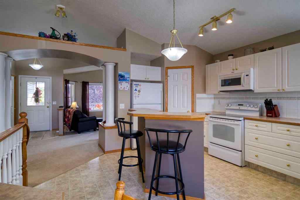 MLS® A2257185 - 161 West Lakeview Drive  in Lakeview Landing Chestermere, Residential