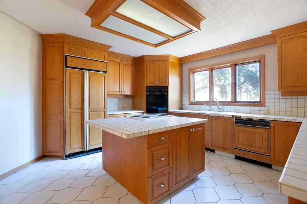 MLS&reg; # A2257189 - 11 Georgian Estates  in Georgian Estates Rural Rocky View County, Residential Open Houses