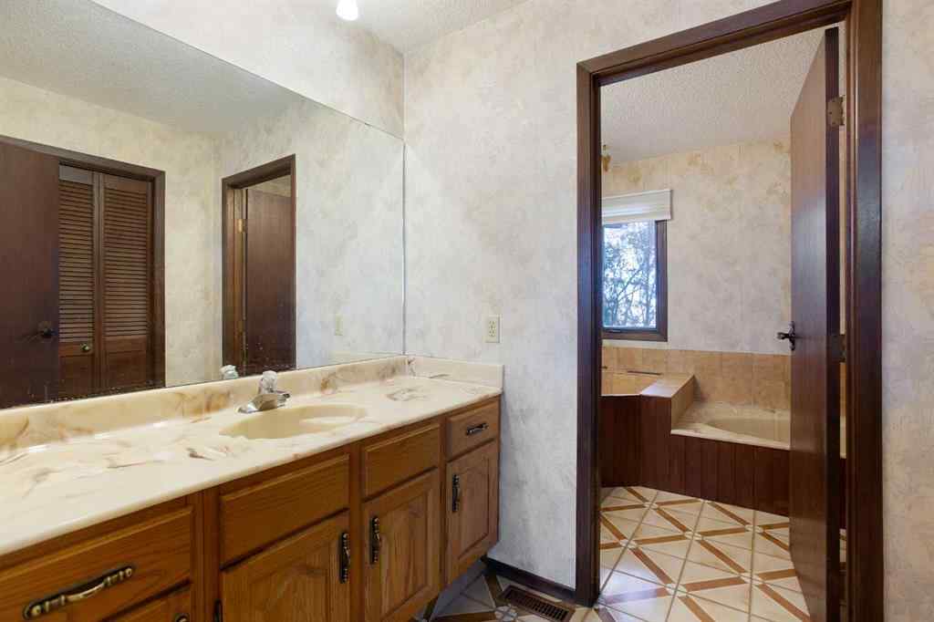 MLS&reg; # A2257189 - 11 Georgian Estates  in Georgian Estates Rural Rocky View County, Residential Open Houses