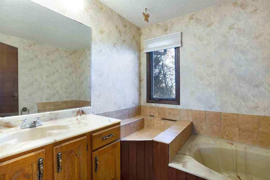 MLS&reg; # A2257189 - 11 Georgian Estates  in Georgian Estates Rural Rocky View County, Residential Open Houses