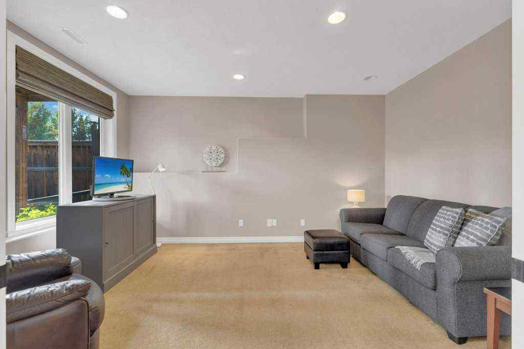 MLS® A2257190 - 5 Ebony Street  in Elizabeth Park Lacombe, Residential