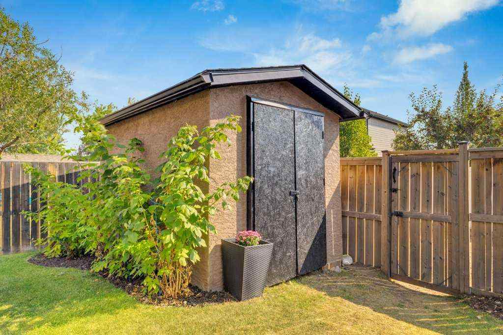 MLS® A2257190 - 5 Ebony Street  in Elizabeth Park Lacombe, Residential
