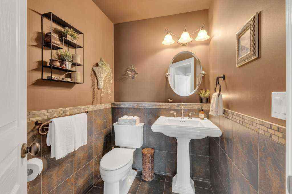 MLS® A2257190 - 5 Ebony Street  in Elizabeth Park Lacombe, Residential