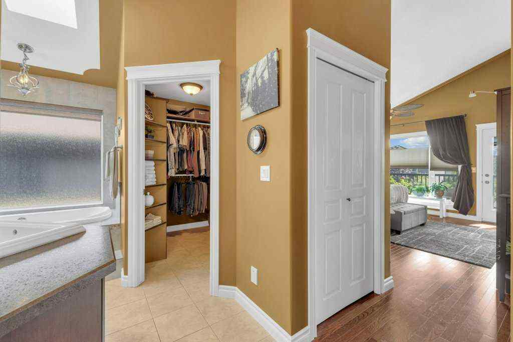 MLS® A2257190 - 5 Ebony Street  in Elizabeth Park Lacombe, Residential
