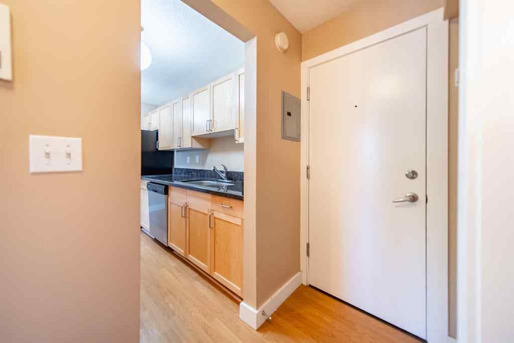 MLS® A2257192 - Unit #104 927 2 Avenue NW in Sunnyside Calgary, Residential