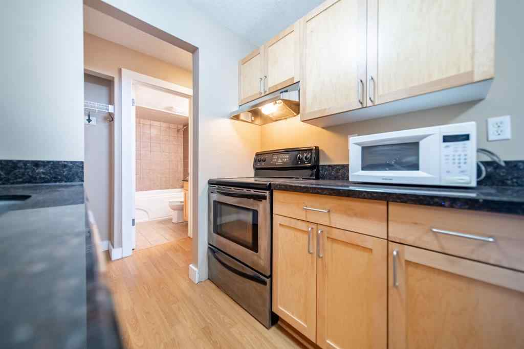 MLS® A2257192 - Unit #104 927 2 Avenue NW in Sunnyside Calgary, Residential