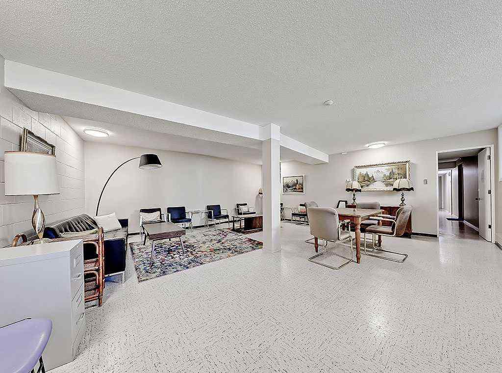 MLS® A2257193 - Unit #302 332 Cedar Crescent SW in Spruce Cliff Calgary, Residential