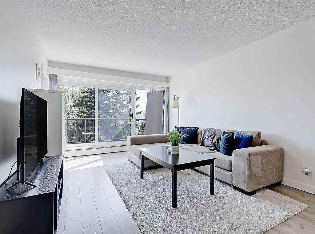 MLS® A2257193 - Unit #302 332 Cedar Crescent SW in Spruce Cliff Calgary, Residential