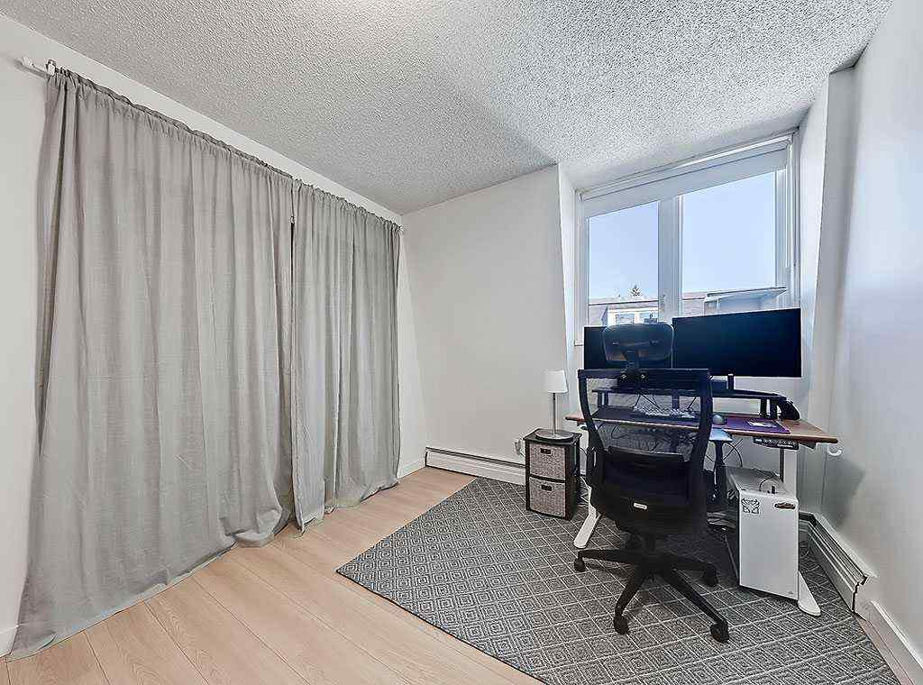 MLS® A2257193 - Unit #302 332 Cedar Crescent SW in Spruce Cliff Calgary, Residential
