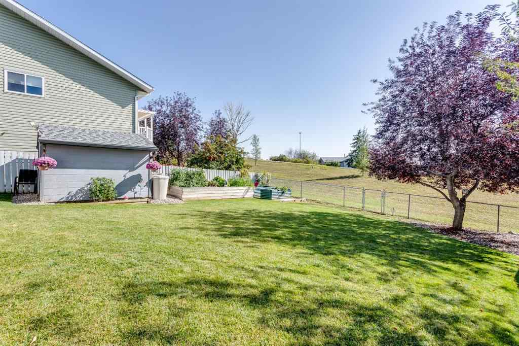 MLS® A2257194 - 126 Elizabeth Way SE in Edgewater Airdrie, Residential