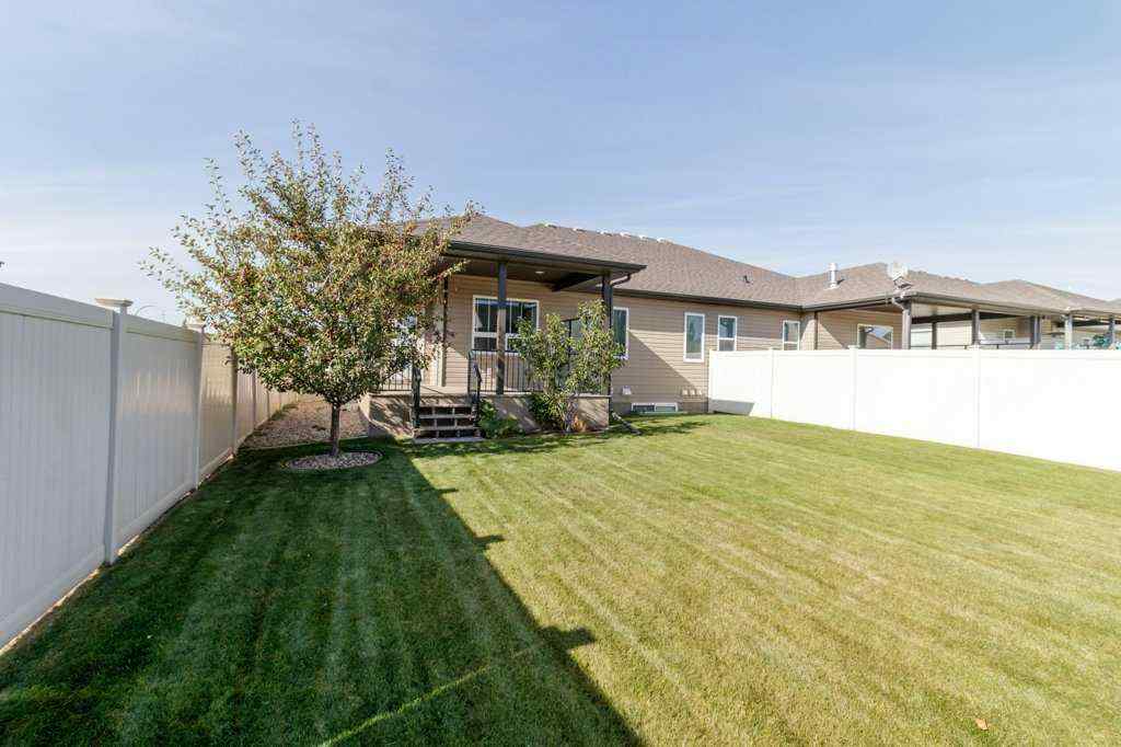 MLS® A2257198 - 3 Vista Close  in Vanier Woods Red Deer, Residential