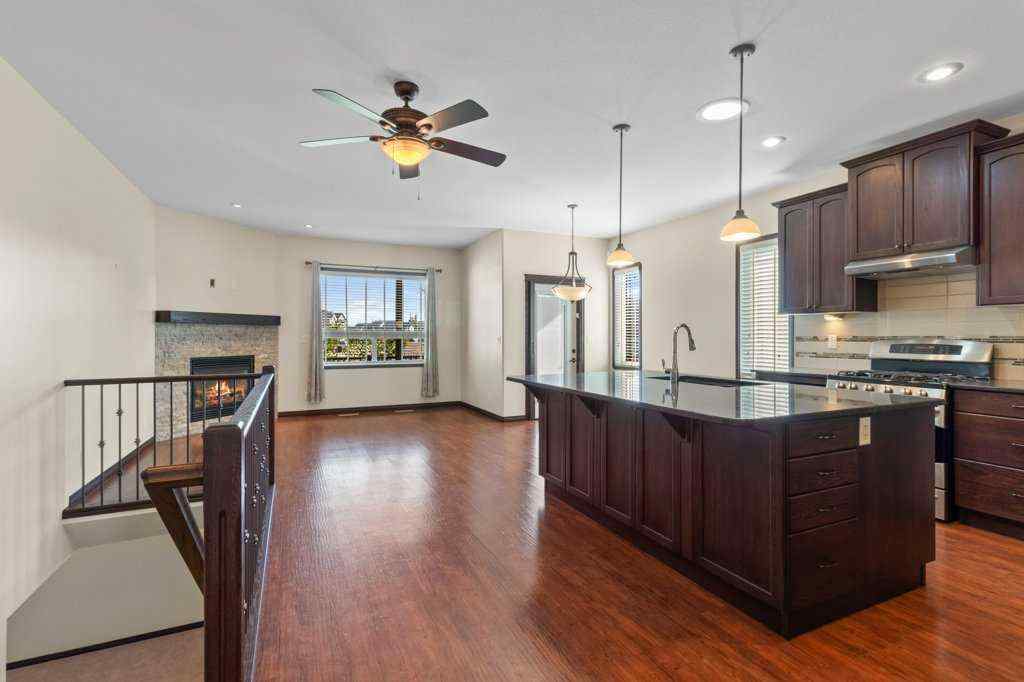 MLS® A2257198 - 3 Vista Close  in Vanier Woods Red Deer, Residential