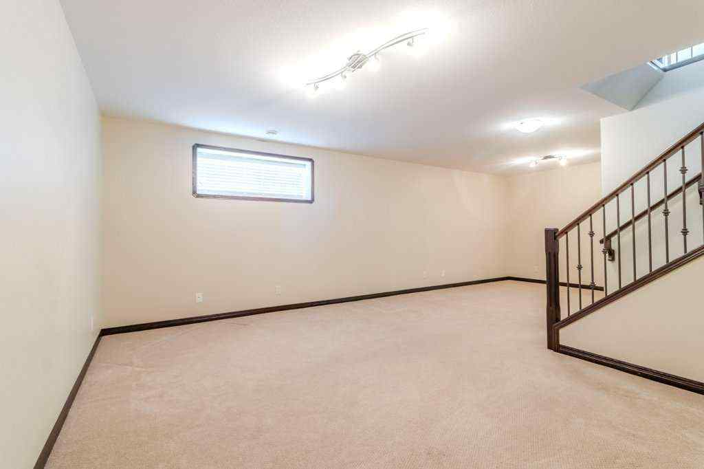 MLS® A2257198 - 3 Vista Close  in Vanier Woods Red Deer, Residential